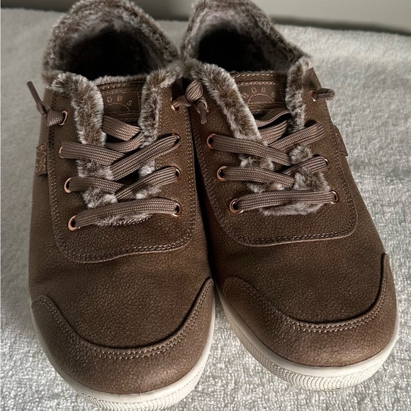 Women’s BOBS from Skechers Brown  Vegan Leather /faux fur lined shoes - Picture 1 of 6